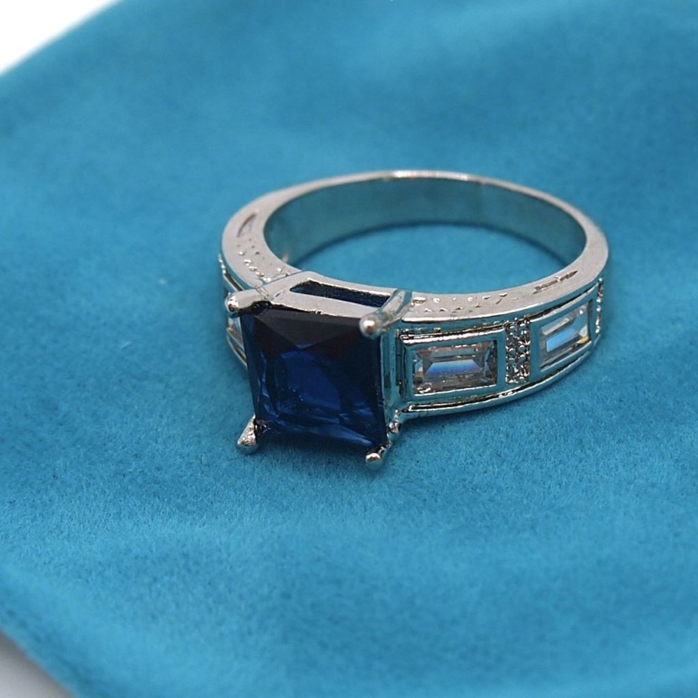 Ladies Large Blue Sapphire Princess Cut  Bridal Ring .925 Solid Sterling Silver - Picture 10 of 12